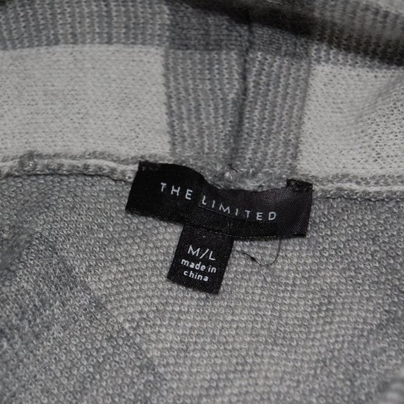 LIMITED Size M/L Grey & White Buffalo Check Poncho - Picture 5 of 6